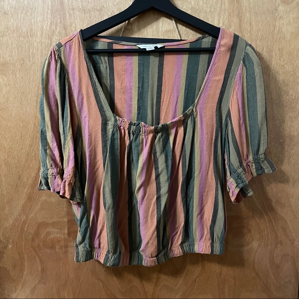 Cropped American Eagle Puff Sleeved top